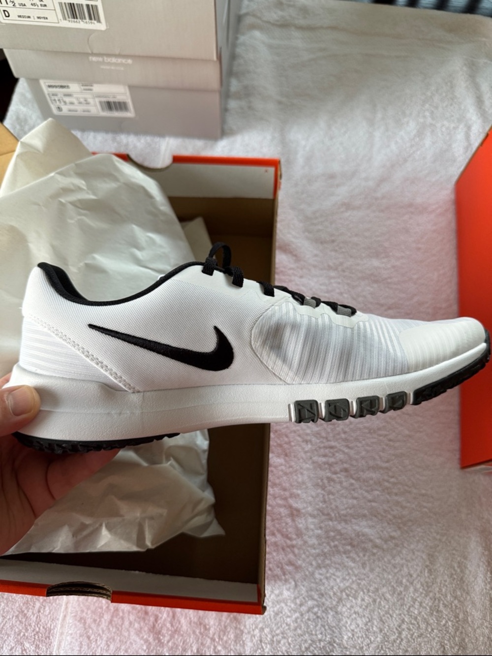 NWT Nike Flex Control TR4 Men’s Sneaker, White and Black, Size 11.5, D Width